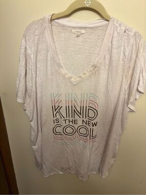 Kindness v-neck tee, sz 3x, gently worn